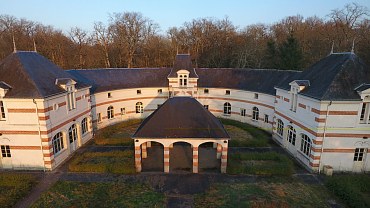 chateau-marquis-savonnieres-ecole-equitation-lycee-college